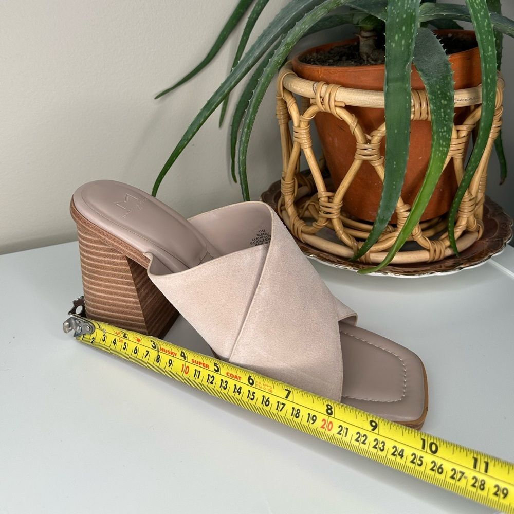 Marc Fisher LTD Barli Block Chunky Heel Suede Criss Cross Mules Sandals 11 Beige - Picture 11 of 14